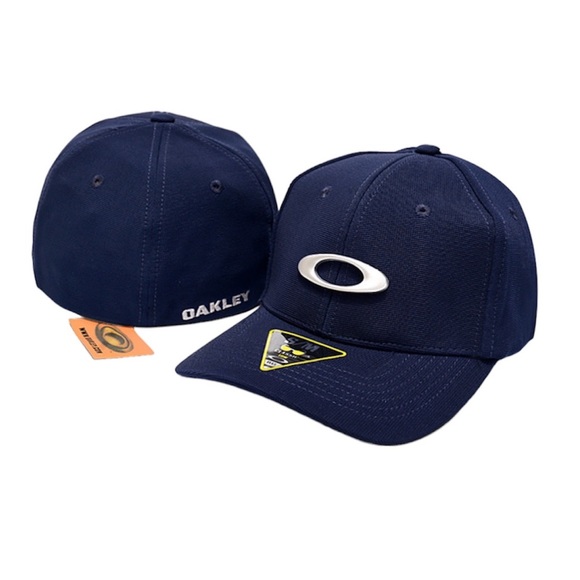 Oakley S/M fitted hat - Picture 1 of 1